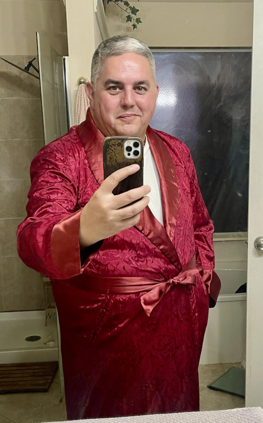 Vintage 1950s red silk dressing gown